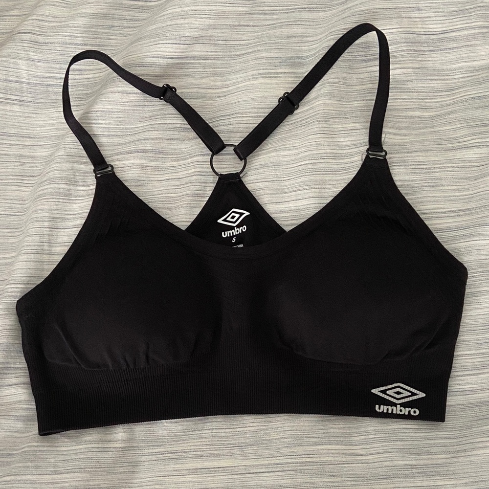 Umbro Black Seamless Adjustable-Strap Sports Bra